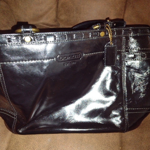 Coach Vintage Black Patent Leather Ladies Bag - Picture 11 of 11